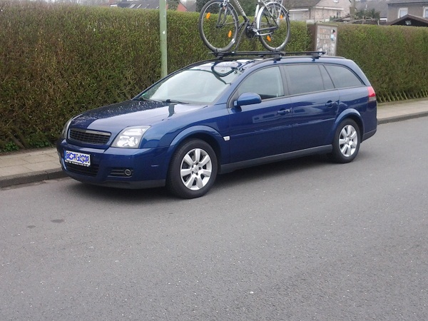 Vectra und Fahrrad 1.jpg