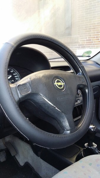 Corsa Riss 1.jpg