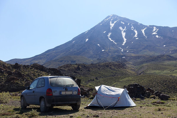 auf 3.400m am Mt. Damavand/Iran