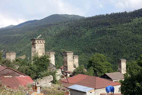 Typische Schutztürme in Svanetien/Georgien