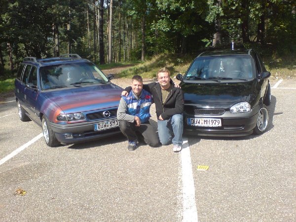 Da wären dann ach mal wir selbst (DIE VERRÜCKTEN OPEL FAHRER)