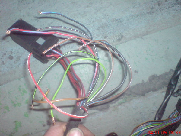 hir die kabel von dem motorkabelbaum <br />bitte wenn möglich bennenung und wo an b corsa dran