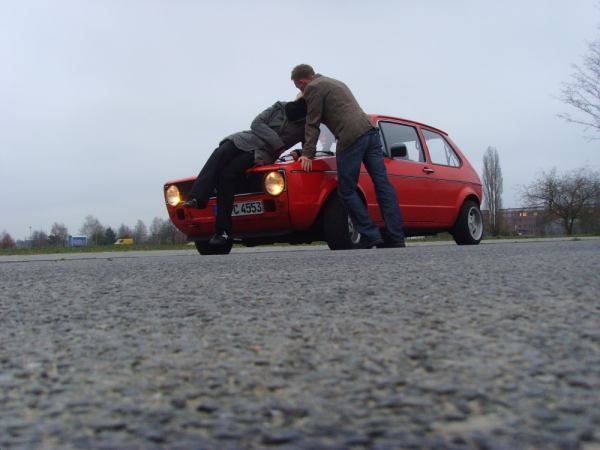kooft euch mal'n paar ordentliche Autos :D