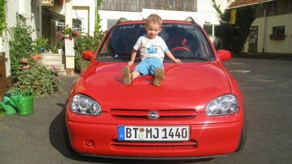 Mein kleiner auf meinem Auto... Corsa B Caravan