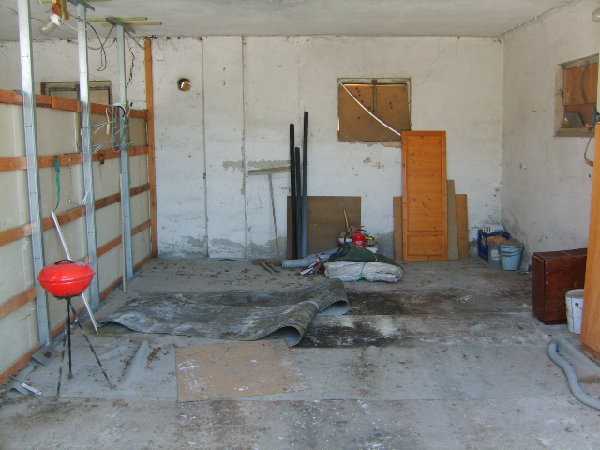 garage 004.JPG